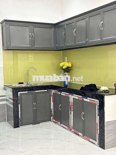 Nhà chợ Cầu Q12. Đúc 1 lầu, 2PN2WC Phòng thờ, sân riêng. Chính chủ