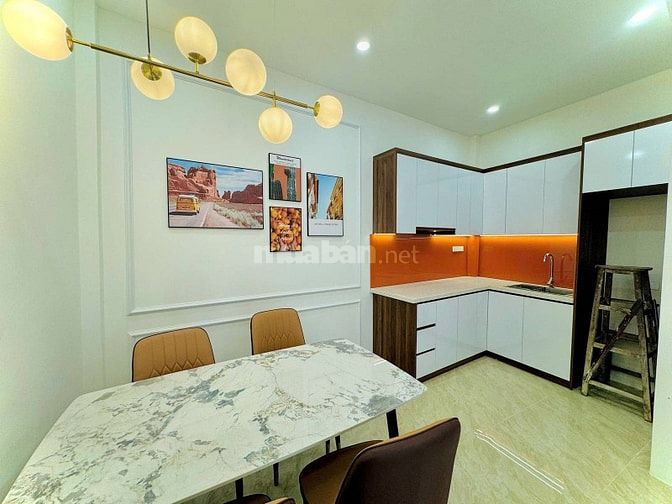Bán nhà Trương Định Hoàng Mai, ngõ thông rộng, 35m2 x4T, giá 7.25 tỷ