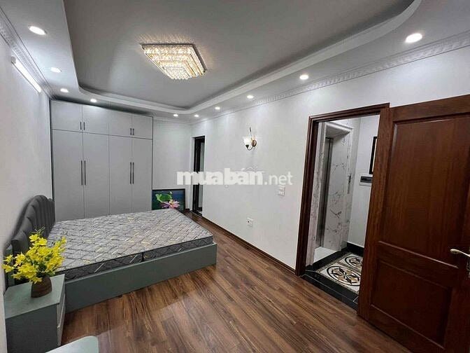 Cực Hiếm! Nhà Phố Cát Linh -Ngõ To Rộng Thoáng15m Ra mặt Phố Chỉ10,1ty