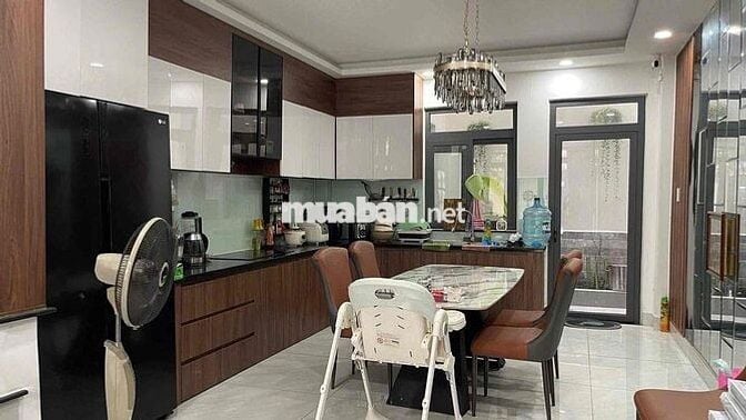 Nhà Phố Thiết Kế Hiện Đại 1 Lửng 3 Lầu 4PN 5WC FUll Nội Thất Mới 15tr