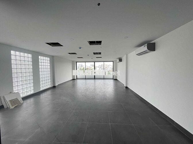 Cho Thuê Toà Nhà 19 Hoàng Việt Phường 4 Quận Tân Bình