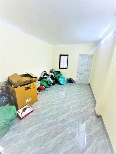 HANH LÂN_20M RA PHỐ_5.x TỶ_30M