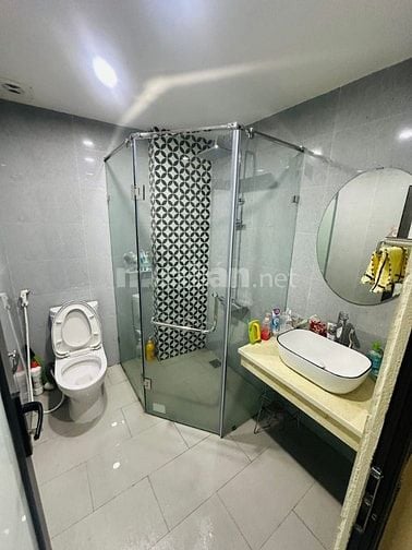HANH LÂN_20M RA PHỐ_5.x TỶ_30M