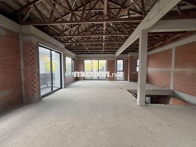 Bán nhanh BTSL View Chính diện công viên trục đường thông.