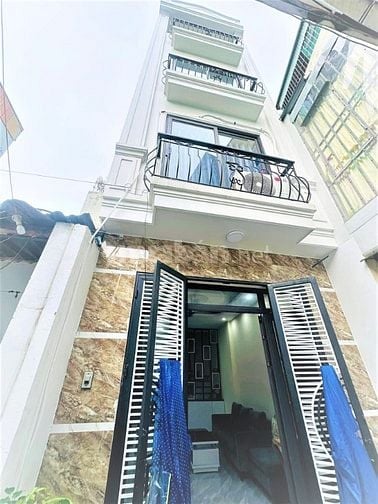 HANH LÂN_20M RA PHỐ_5.x TỶ_30M