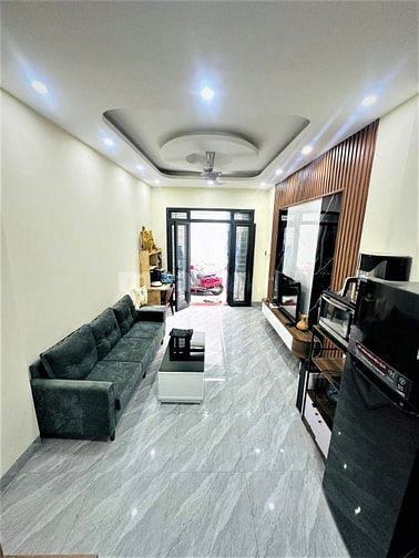 HANH LÂN_20M RA PHỐ_5.x TỶ_30M