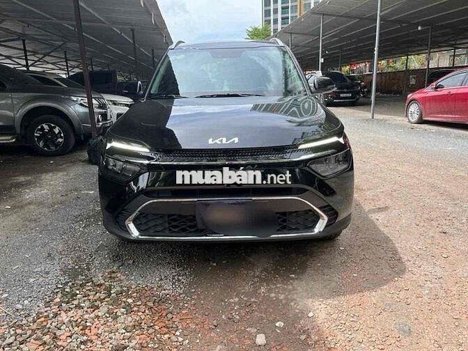 Kia Sonet 2022 Luxury 1.5 AT - 7000 km