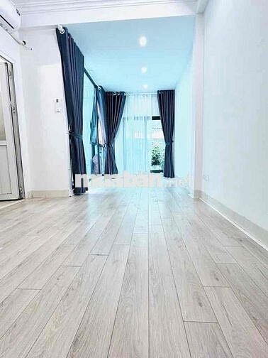 Giáp Bát giải phóng 45m x 5 tầng lô góc 10m ra oto tránh, ngõ rộng 3m