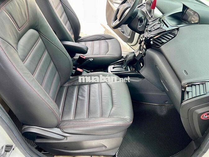 Ford EcoSport 2016 Titanium màu trắng 20.000km 99%