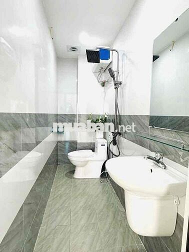 Giáp Bát giải phóng 45m x 5 tầng lô góc 10m ra oto tránh, ngõ rộng 3m