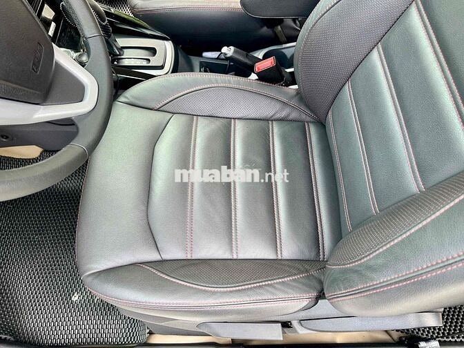 Ford EcoSport 2016 Titanium màu trắng 20.000km 99%