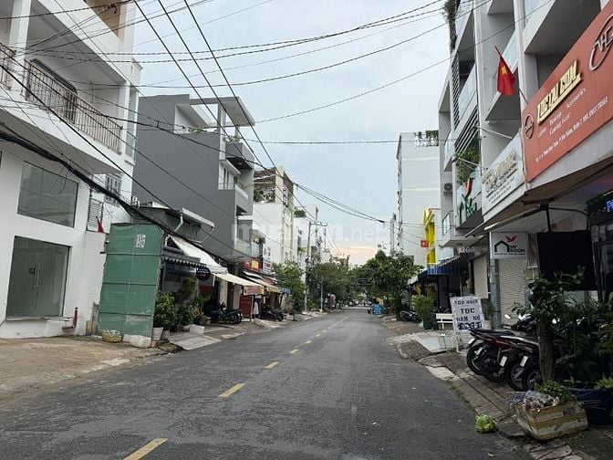 Cho thuê nhà MT 5A Phan Huy Thực, Q7,4x19m, 2lau, 4PN, 26tr