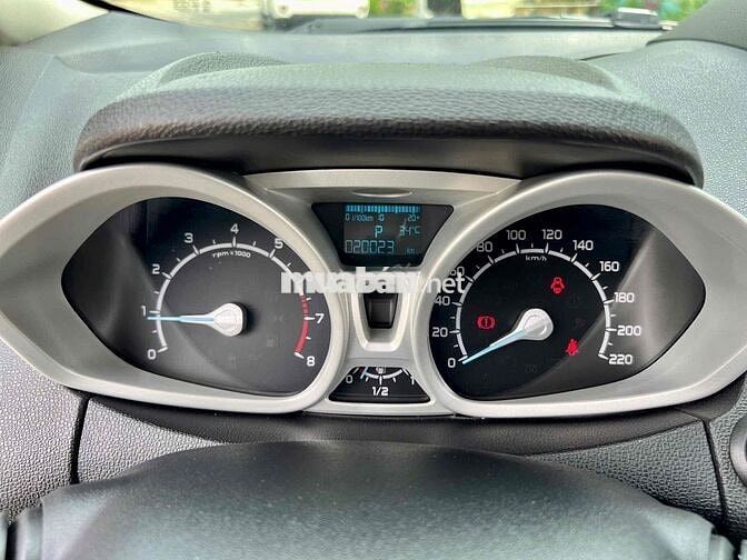 Ford EcoSport 2016 Titanium màu trắng 20.000km 99%