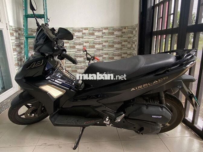 HonDa Air Blade 125 - 2024, đen vàng xe chính chủ