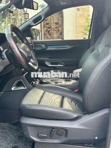 Ford Everest 2024 Titanium 2.0L 4x2 AT - 16800 km