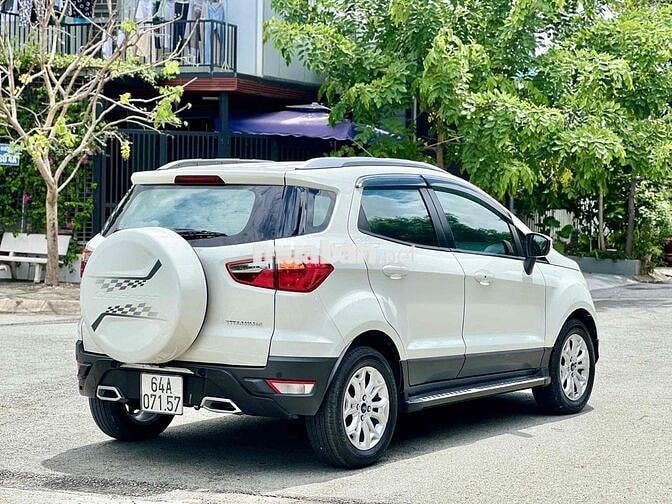 Ford EcoSport 2016 Titanium màu trắng 20.000km 99%