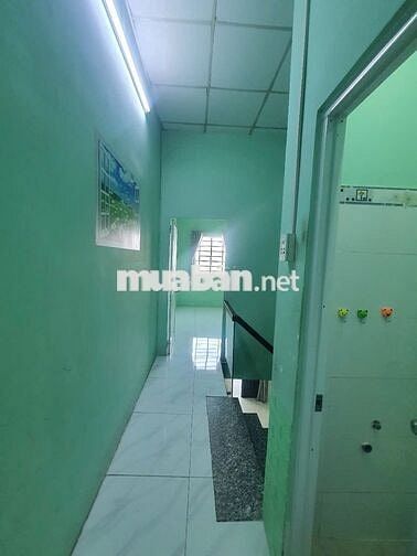 Bán nhà 2 tầng ngay quận 11, 3,3m x 13m, Đường Hòa Bình giá 3,75 tỷ