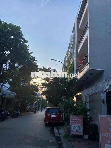 Cho thuê nhà thích hợp kinh doanh Đường Đặng Thùy Trâm
