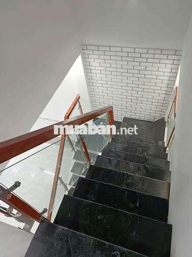 NHÀ ĐẸP 2P NGỦ CÁCH ĐƯỜNG VÕ VĂN VÂN 100M