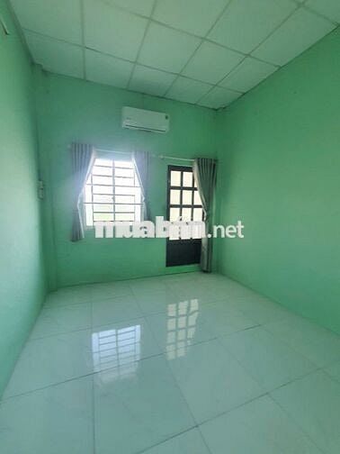 Bán nhà 2 tầng ngay quận 11, 3,3m x 13m, Đường Hòa Bình giá 3,75 tỷ