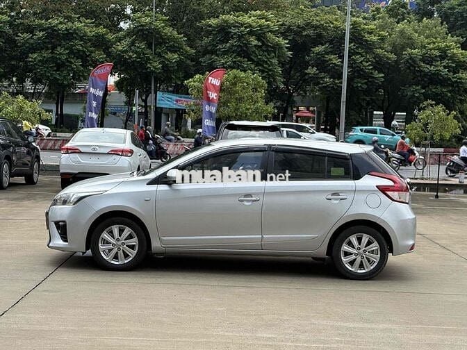 Toyota Yaris 2015 E CVT - Số Tự Động - Chỉ 306Tr