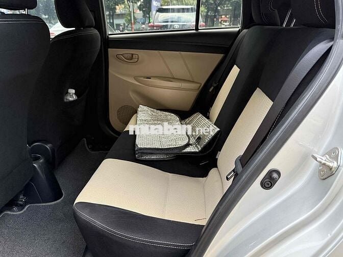 Toyota Yaris 2015 E CVT - Số Tự Động - Chỉ 306Tr