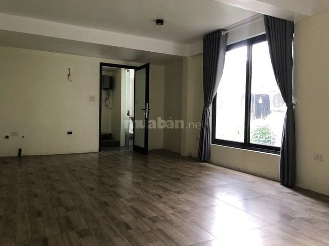 Cho thuê nhà mặt ngõ 327 Vũ Tông Phan: 45m2, 6 tầng, 18tr