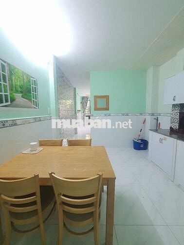 Bán nhà 2 tầng ngay quận 11, 3,3m x 13m, Đường Hòa Bình giá 3,75 tỷ