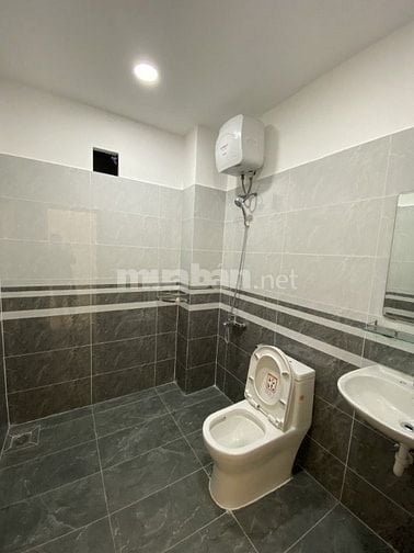 CHDV sát ĐH Ngoại Thương, 5 x 10m, 5 Tấm, 10P Full nội thất Giá TỐT