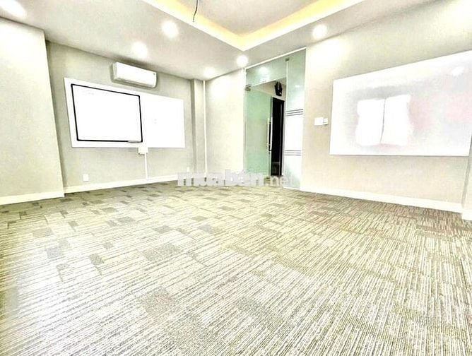 CHO THUÊ GẤP NHÀ MT - 78D Đào Duy Anh, P.9, Q.PN - 4x20m - 5PN