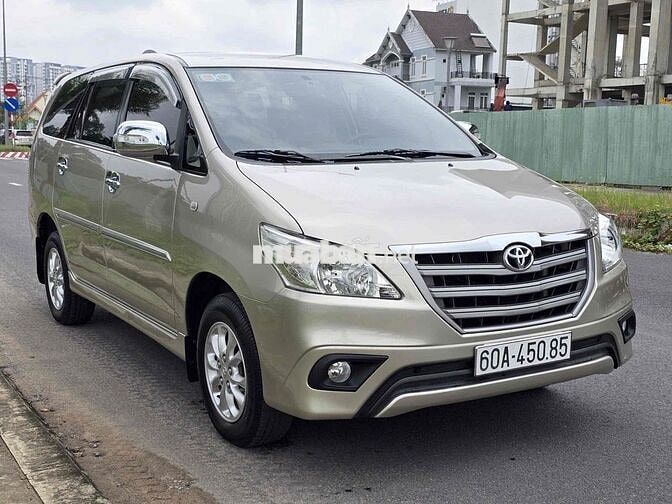 Toyota Innova 2015 E - 63125 km