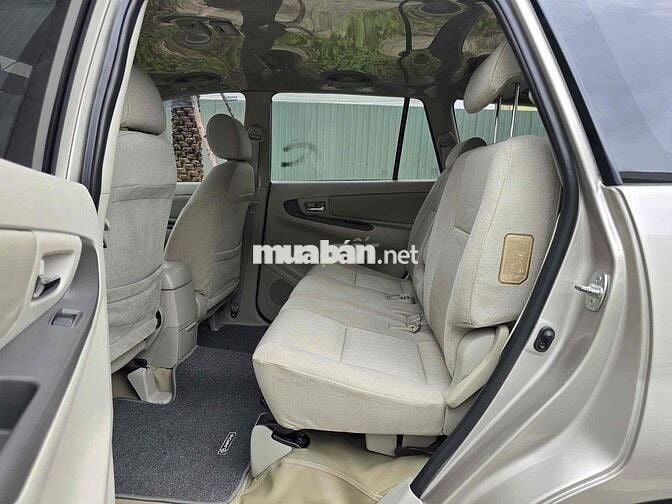 Toyota Innova 2015 E - 63125 km