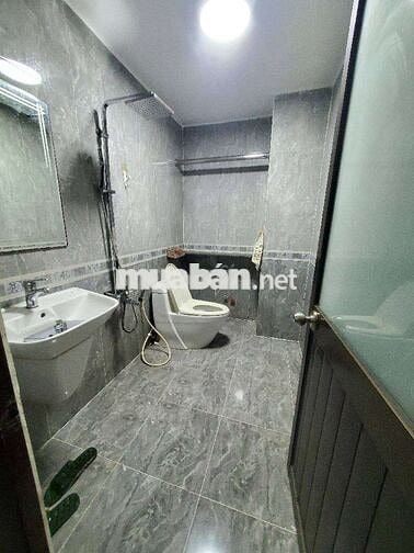 NHÀ ĐẸP HXT THÔNG TỨ TUNG GẦN CHỢ TRƯỜNG HỌC VỪA Ở VỪA KINH DOANH