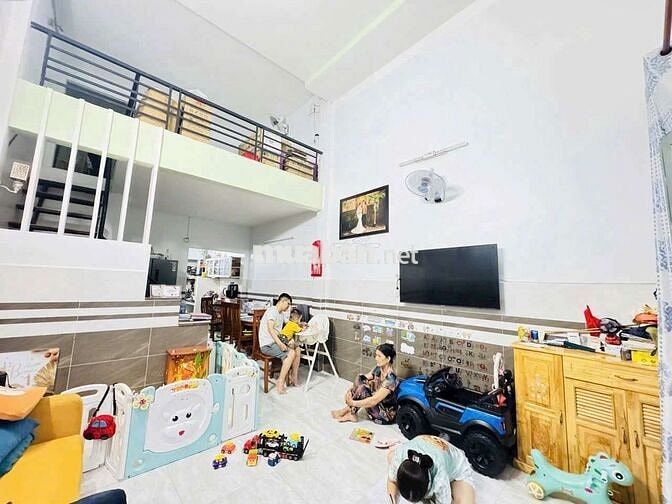 NHÀ SÁT TÔ KÝ TCH Q.12– 4MX15M – HẺM XE HƠI– NGAY UBND TCH– SÁT GÒ VẤP