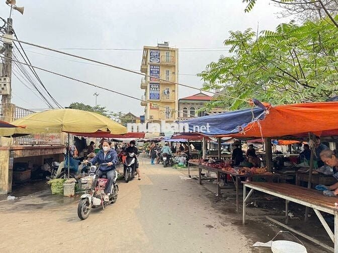 Bán nhà C4 Chi Đông, Mê Linh. Mặt chợ, kinh doanh đẹp. Vị trí trung