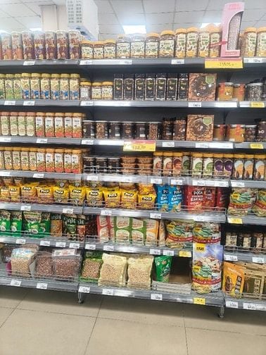 Tuyển dụng 3 nhân viên phụ bán hàng tại cửa hàng 