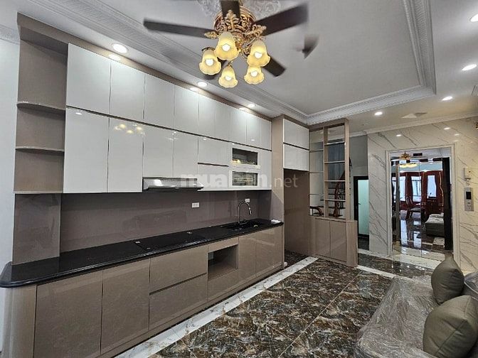 BÁN NHÀ 6 TẦNG MỚI – THANG MÁY – FULL NỘI THẤT – NỞ HẬU ĐÓN LỘC