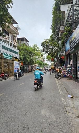 BÁN NHÀ 6 TẦNG MỚI – THANG MÁY – FULL NỘI THẤT – NỞ HẬU ĐÓN LỘC