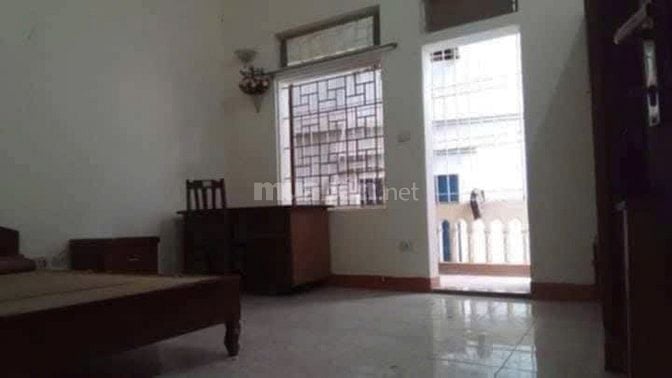 Cho hộ gia đình thuê để sinh sống làm việc