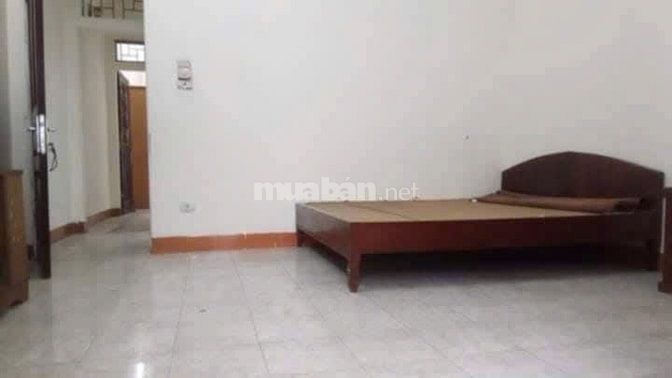 Cho hộ gia đình thuê để sinh sống làm việc