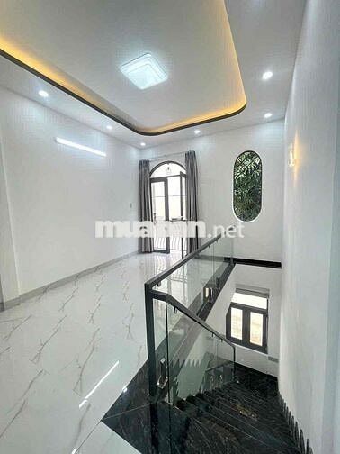 Nhà trệt lầu mới 3pn 3máy lạnh 3wc Mới 100%