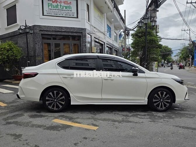 Honda City 2024 RS Trắng- 9500 km full đồ chơi!!