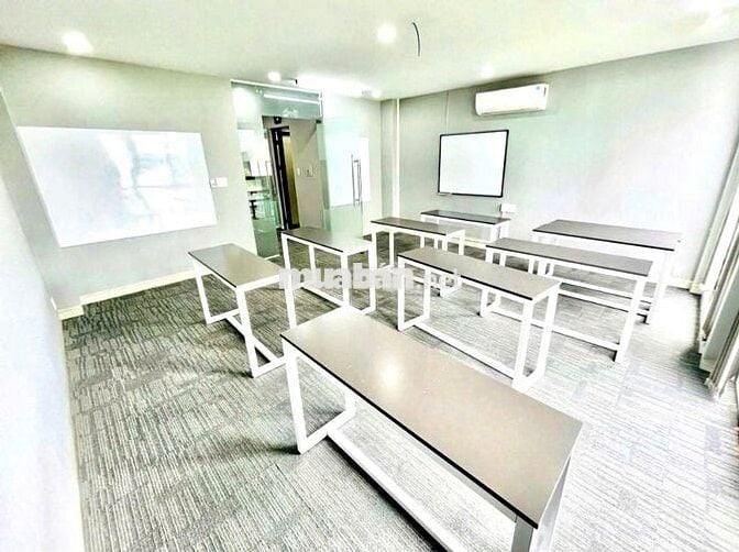 CHO THUÊ GẤP NHÀ MT - 78D Đào Duy Anh, P.9, Q.PN - 4x20m - 5PN