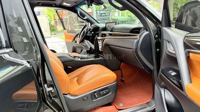 Bán Lexus LX570 Super Sport nhập Trung Đông, sản xuất 2019, 1 chủ.