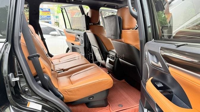 Bán Lexus LX570 Super Sport nhập Trung Đông, sản xuất 2019, 1 chủ.