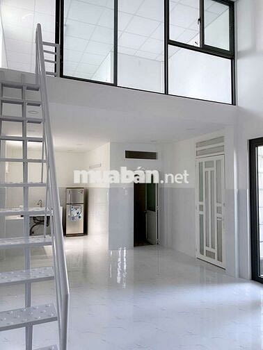 Cho thuê nhà mới. Gần đường 2 p.trường thọ. Chỉ 7tr có máy lạnh