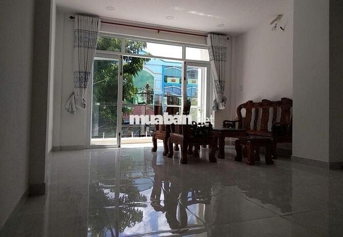Cho thuê nhà HXH Lê Quang Định 4.5x12m, 3 lầu 5pn, giá 24 triệu TL