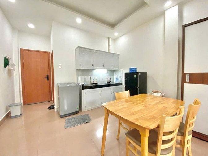 CHDV sát ĐH Ngoại Thương, 5 x 10m, 5 Tấm, 10P Full nội thất Giá TỐT