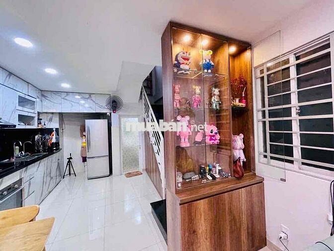 BÁN NHÀ MẶT TIỀN NGUYỄN TRỌNG TUYỂN - TRUNG TÂM PHÚ NHUẬN