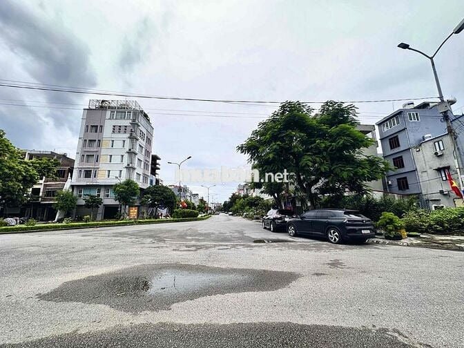 Bán đất 51m Lô góc đường 30m Lô 9 hướng Tây tứ trạch